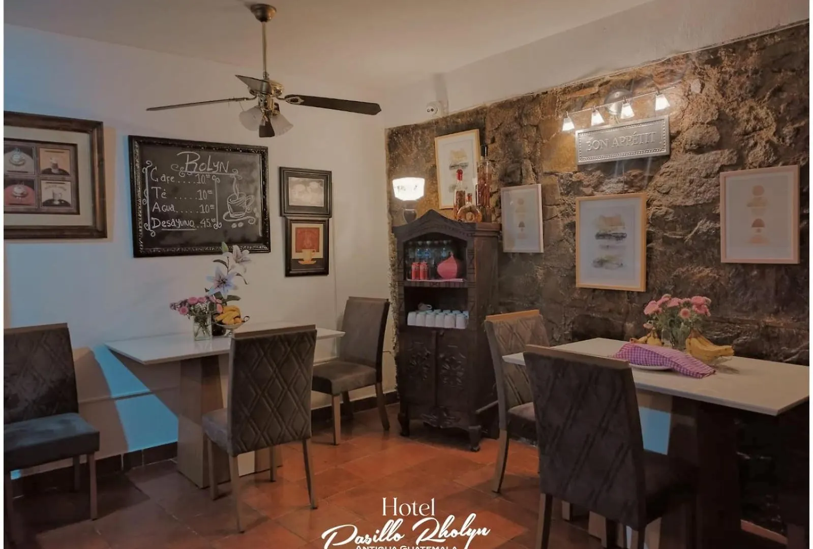 Hotel Rholyn Pura Vida!! Антигуа-Гватемала