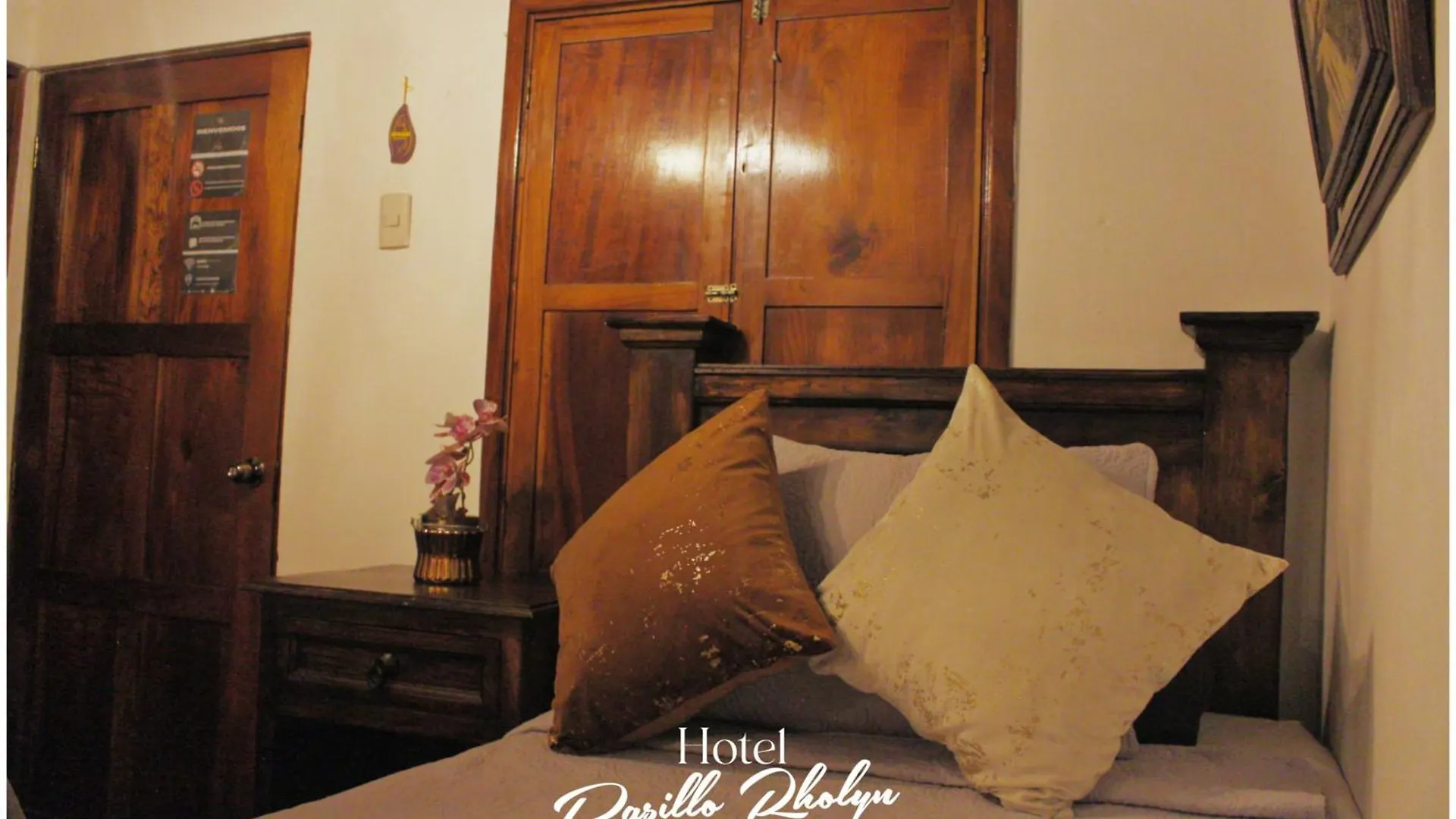Hotel Rholyn Pura Vida!! Antigua